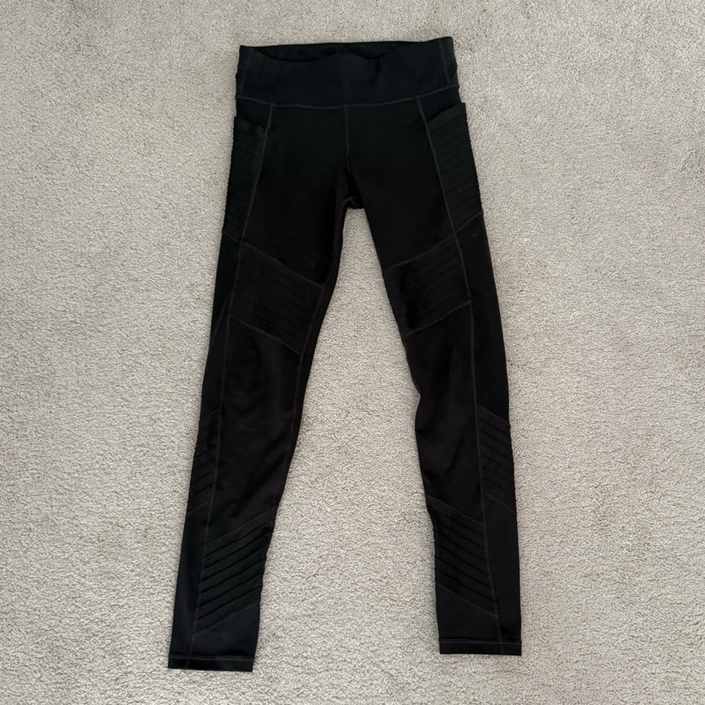 Athleta Girls. Black MOTO Leggings With Pockets. Size XL 14